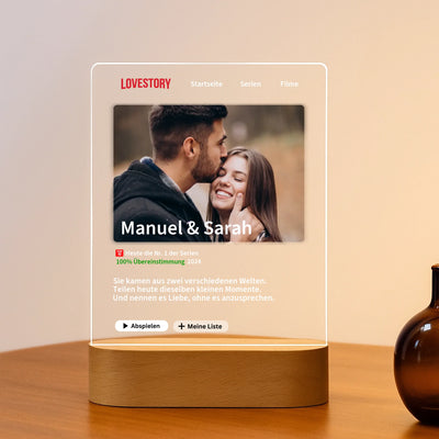 LED-Acrylleuchte auf Holzoberfläche