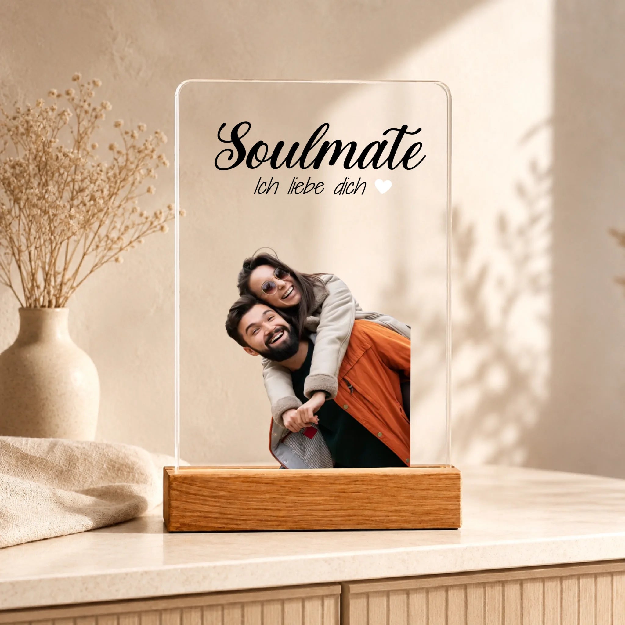 
                  Acrylglas Mockup 3
                